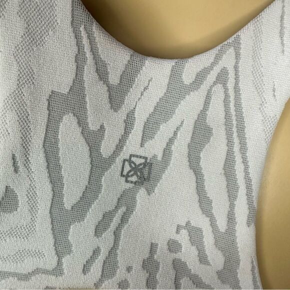 Devon Windsor Axelle crop top sports bra with removable pads small - Picture 6 of 7